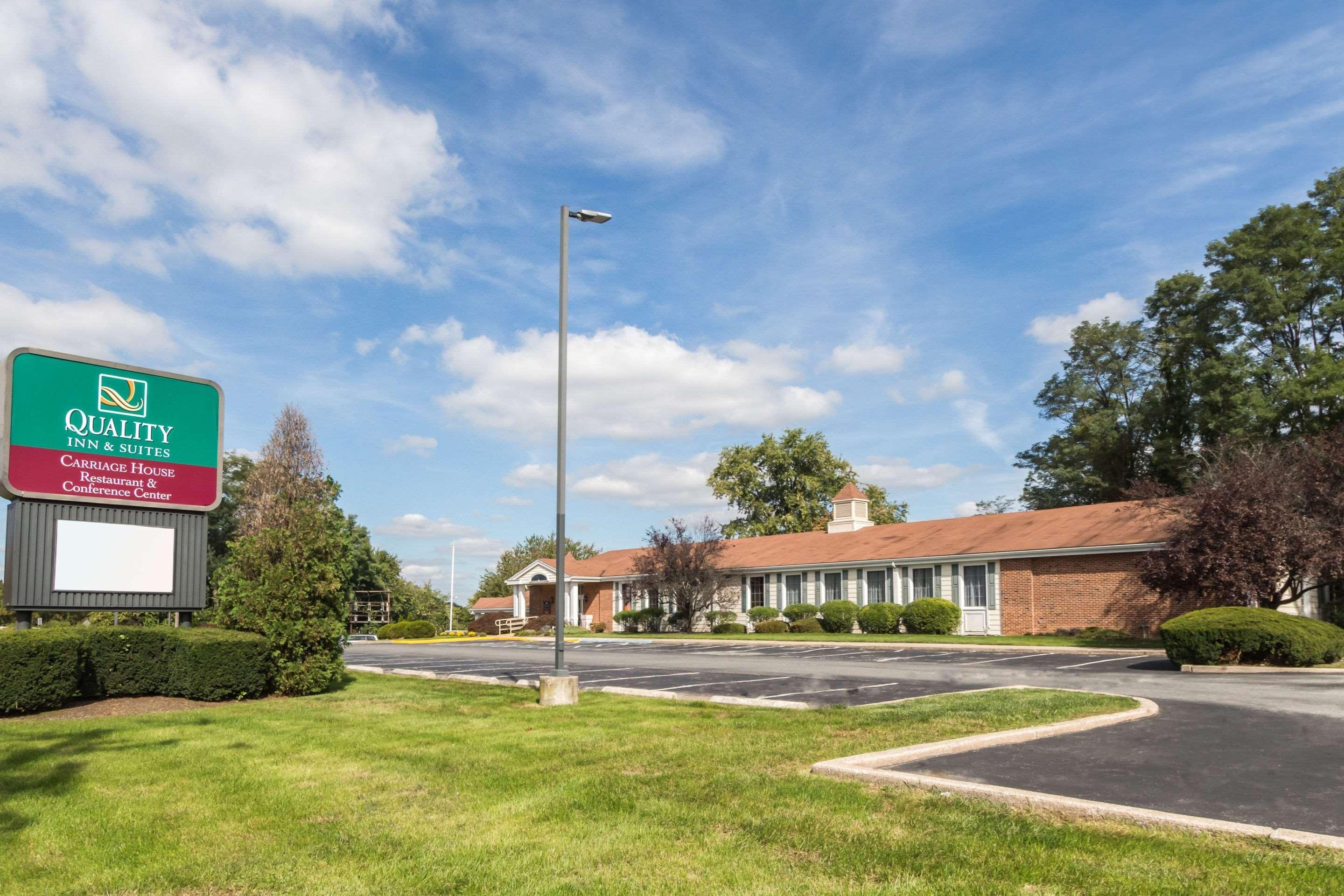 Quality Inn & Suites Conference Center West Chester Exterior photo